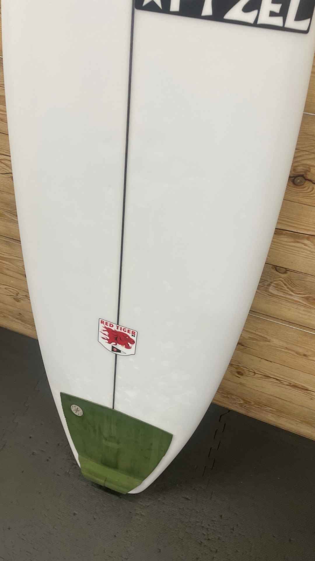 Red Tiger XL 5'9"