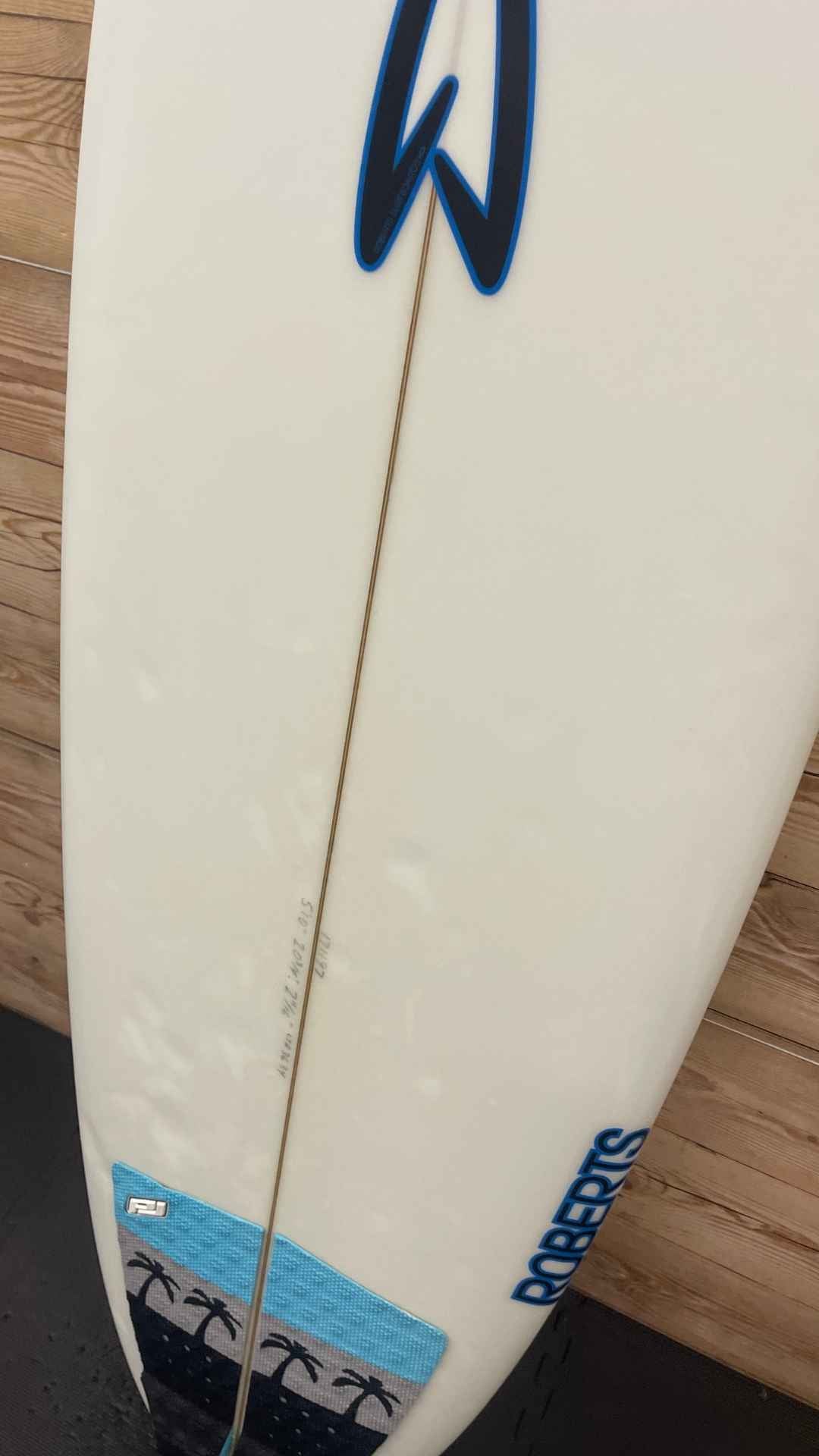 Used Surfboards for Sale | Roberts Metamorph 5'10