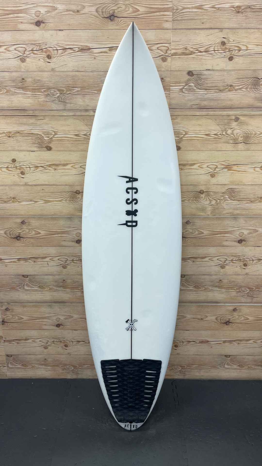 Ale 6'3"