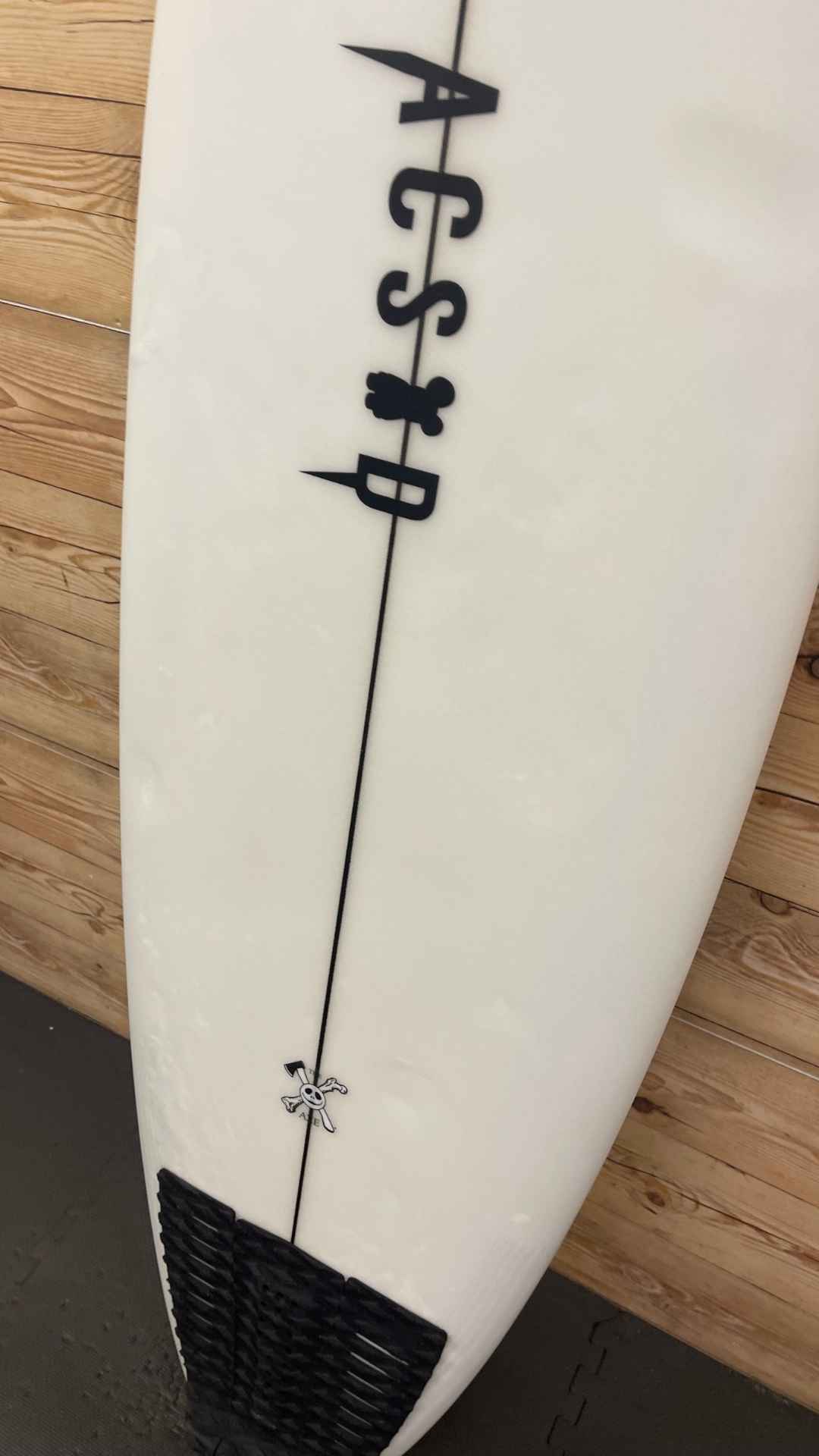 Ale 6'3"