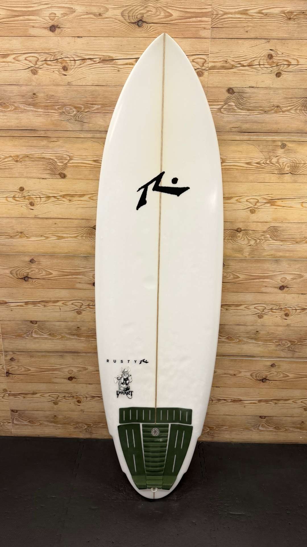 Dwart 6'2"