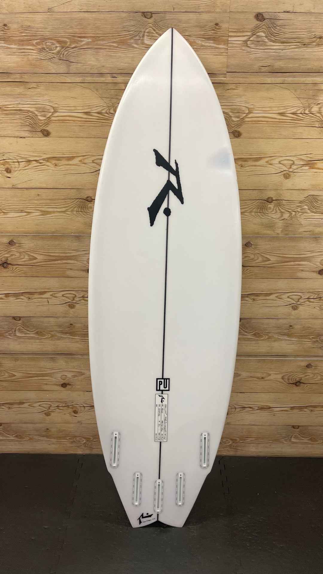 Miso 5'6"