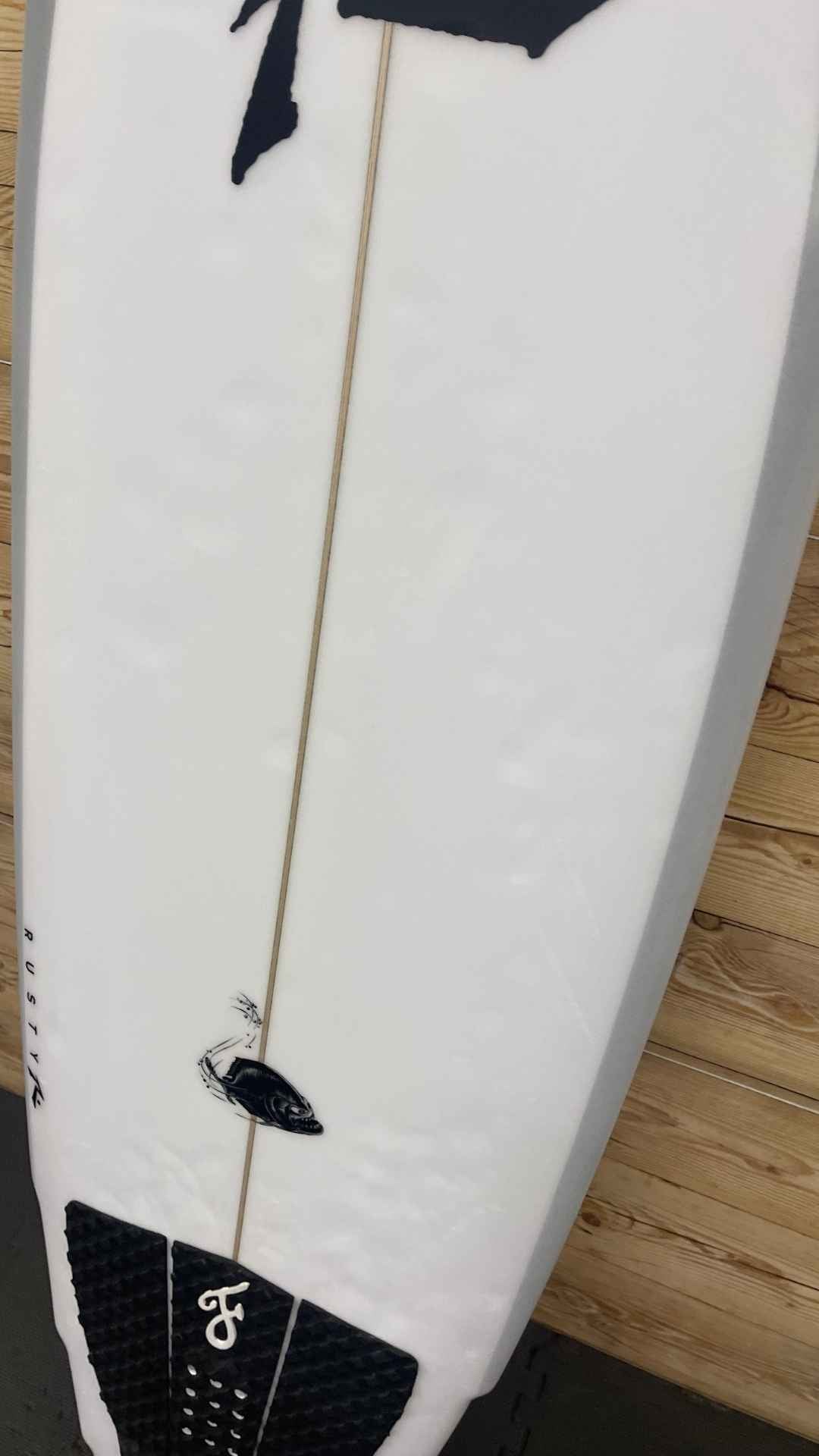 ラスティ　ピラニア　6'2
