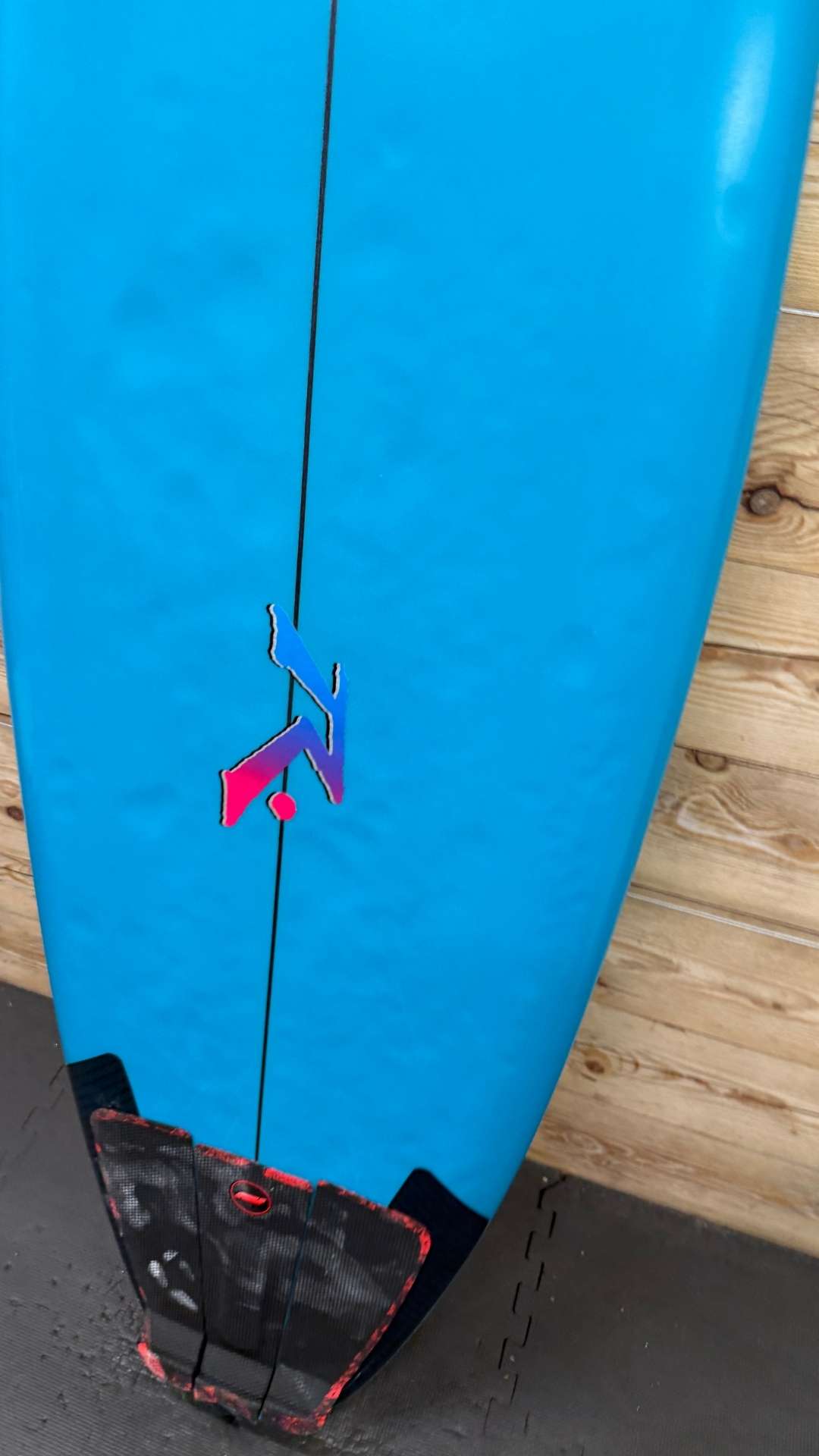 Shiv 5'9"