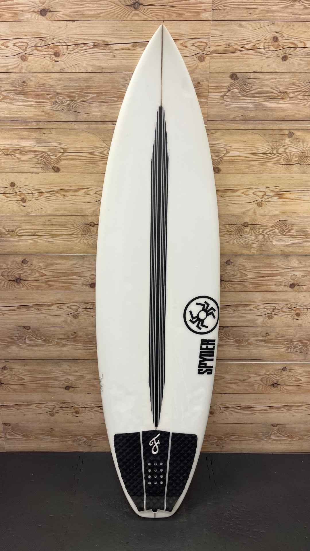 Used Spyder Surfboards Hard Drive 6'1