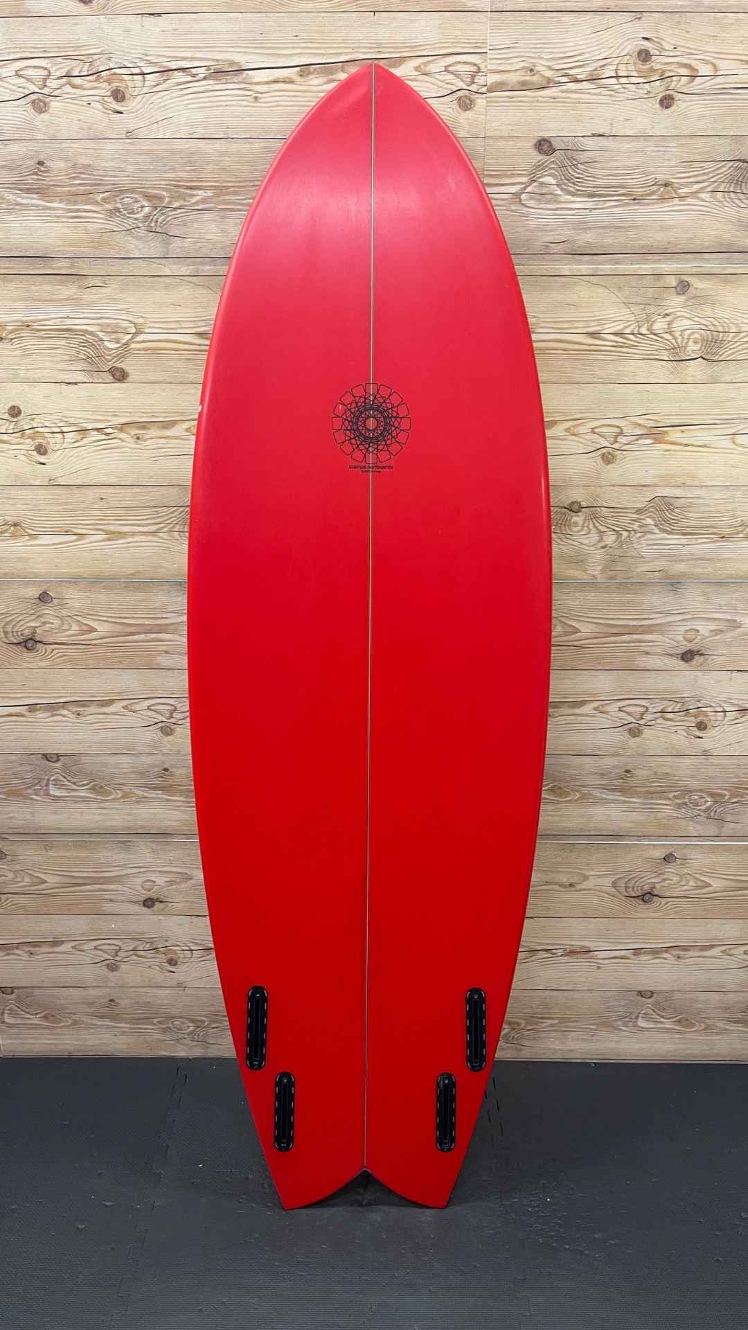5’11 RYKOサーフボード　メイドイン　カリフォルニア　引取りのみ IMG_6001.jpeg