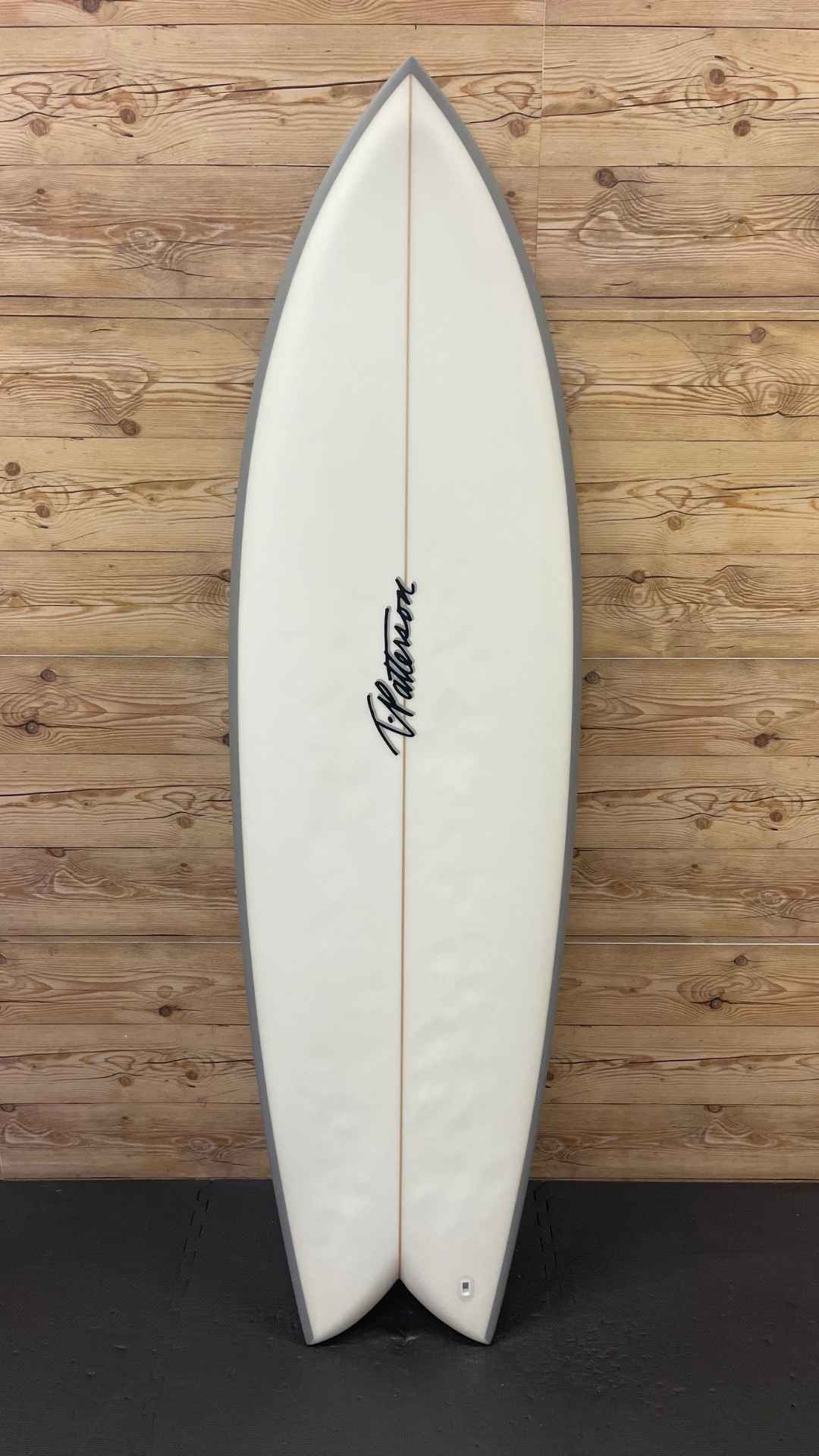 新春セール‼️T.Patterson デビルフィッシュ 5'6【フィン付き❗️】 Used Fish Surfboards for sale | T.Patterson Devil Fish 6ft – The