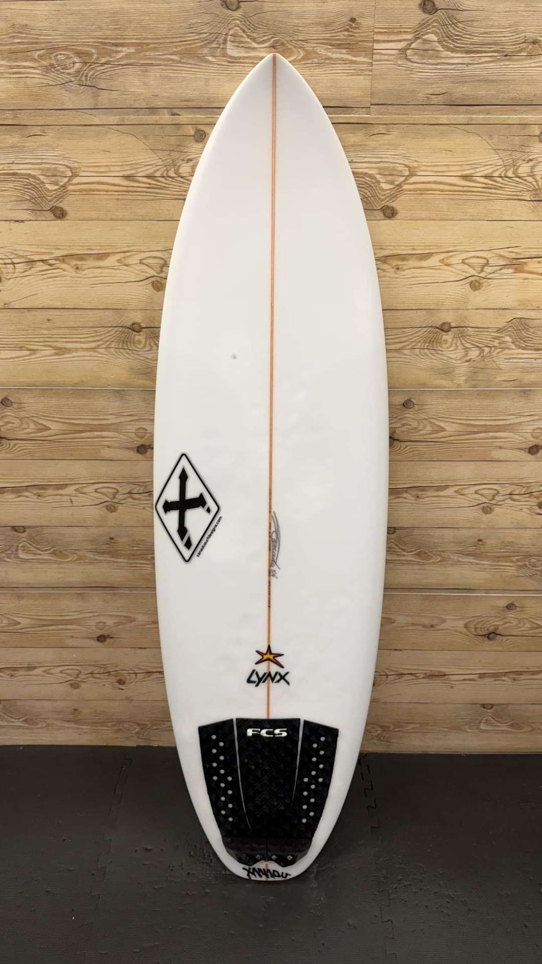 Lynx 5'4"