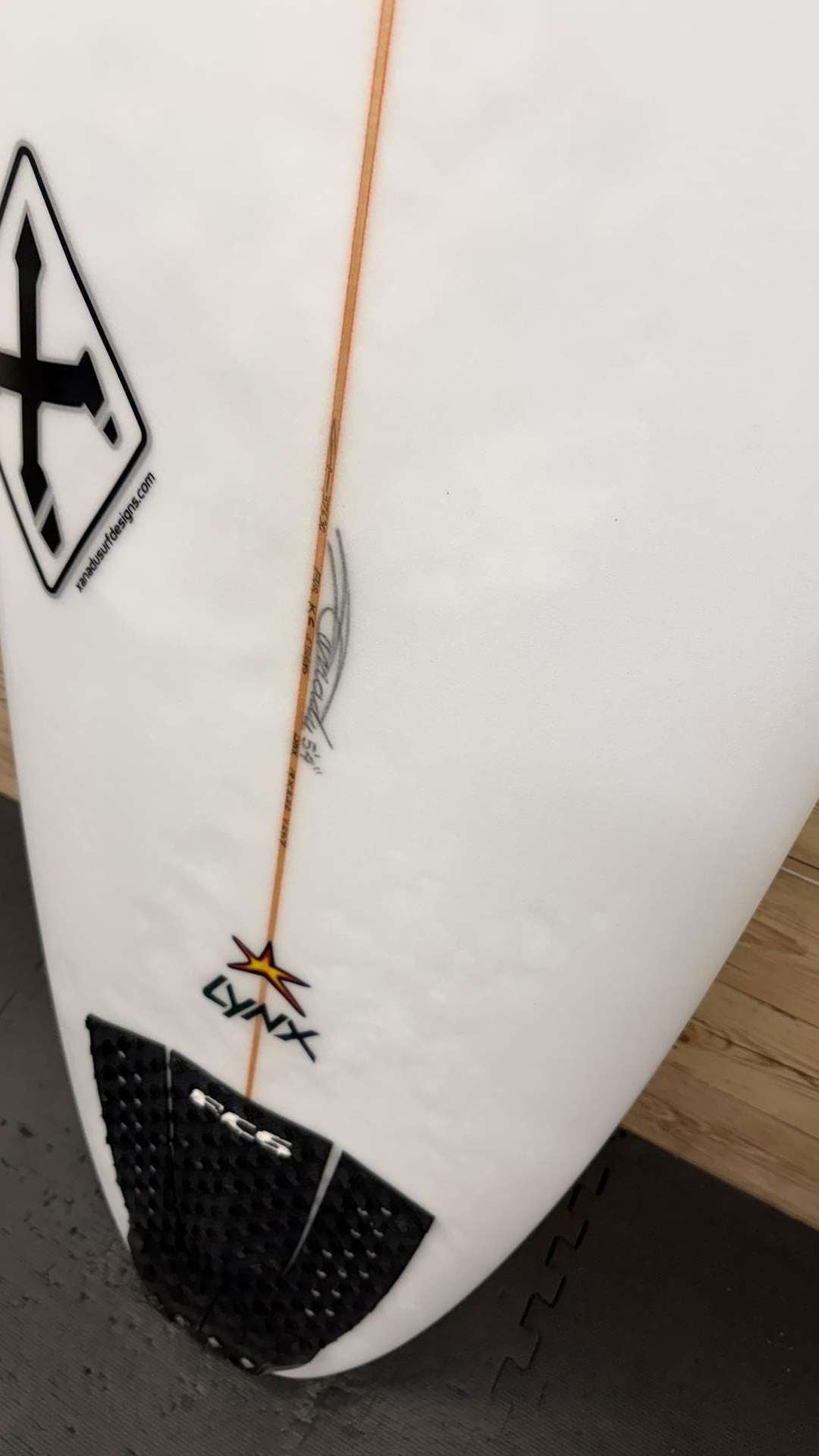 Lynx 5'4"